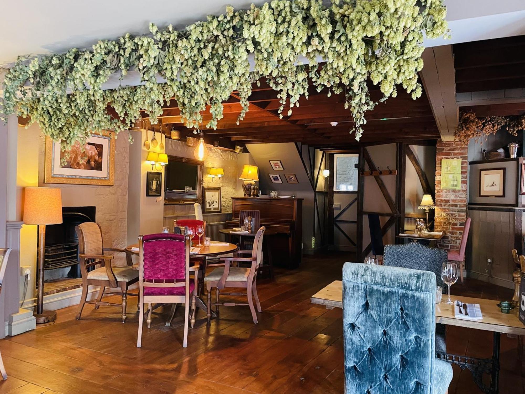 The Greyhound Inn Sydling St Nicholas Экстерьер фото